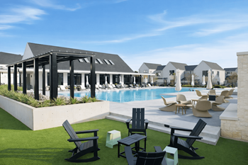Poolside daybeds & cabanas